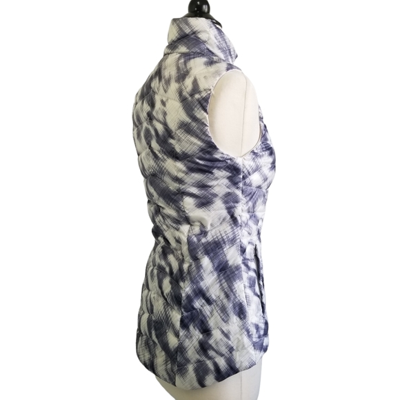 Athleta Altitude Quilted Down Packable Vest In Sapphire Size XS - Picture 7 of 8